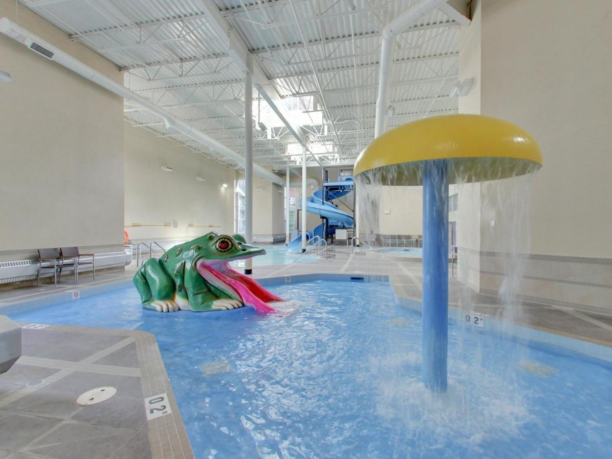 The Mountaineer By Instantsuites Pool & Hottub Canmore Buitenkant foto