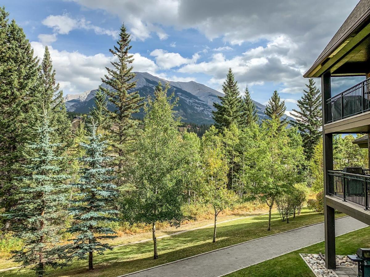 The Mountaineer By Instantsuites Pool & Hottub Canmore Buitenkant foto