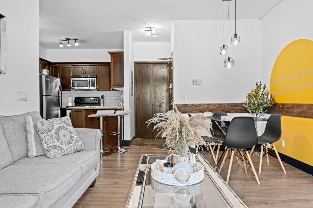 The Mountaineer By Instantsuites Pool & Hottub Canmore Buitenkant foto