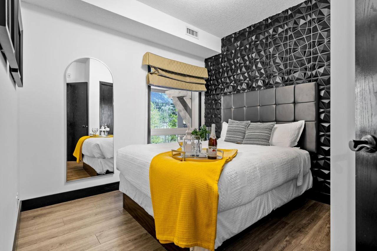 The Mountaineer By Instantsuites Pool & Hottub Canmore Buitenkant foto