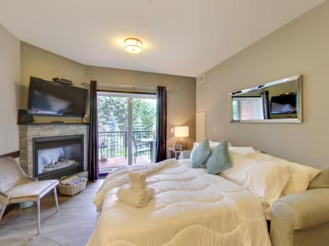The Mountaineer By Instantsuites Pool & Hottub Canmore Buitenkant foto